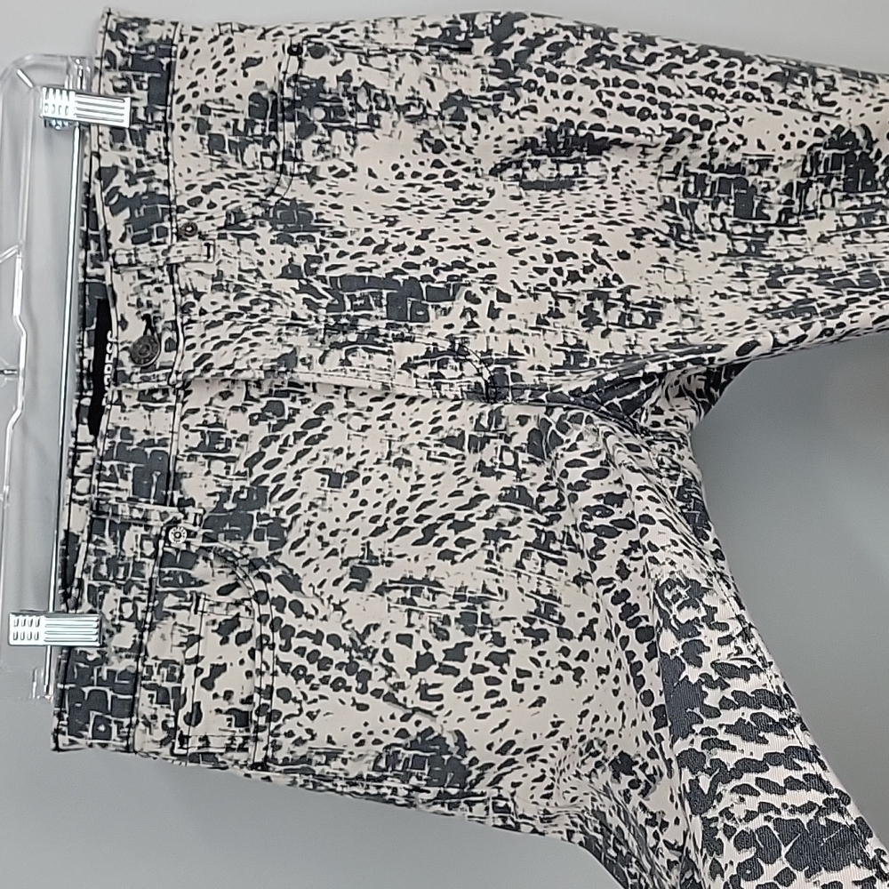 EXPRESS Skinny High Waist Animal Print Ankle Jeans - Picture 4 of 10